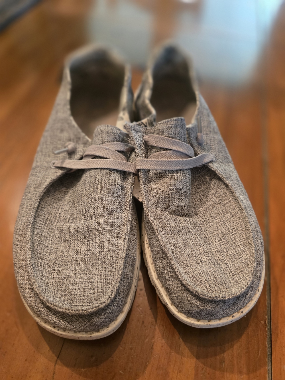 Hey Dude Womens 9.5 Linen Sneakers in Light Gray